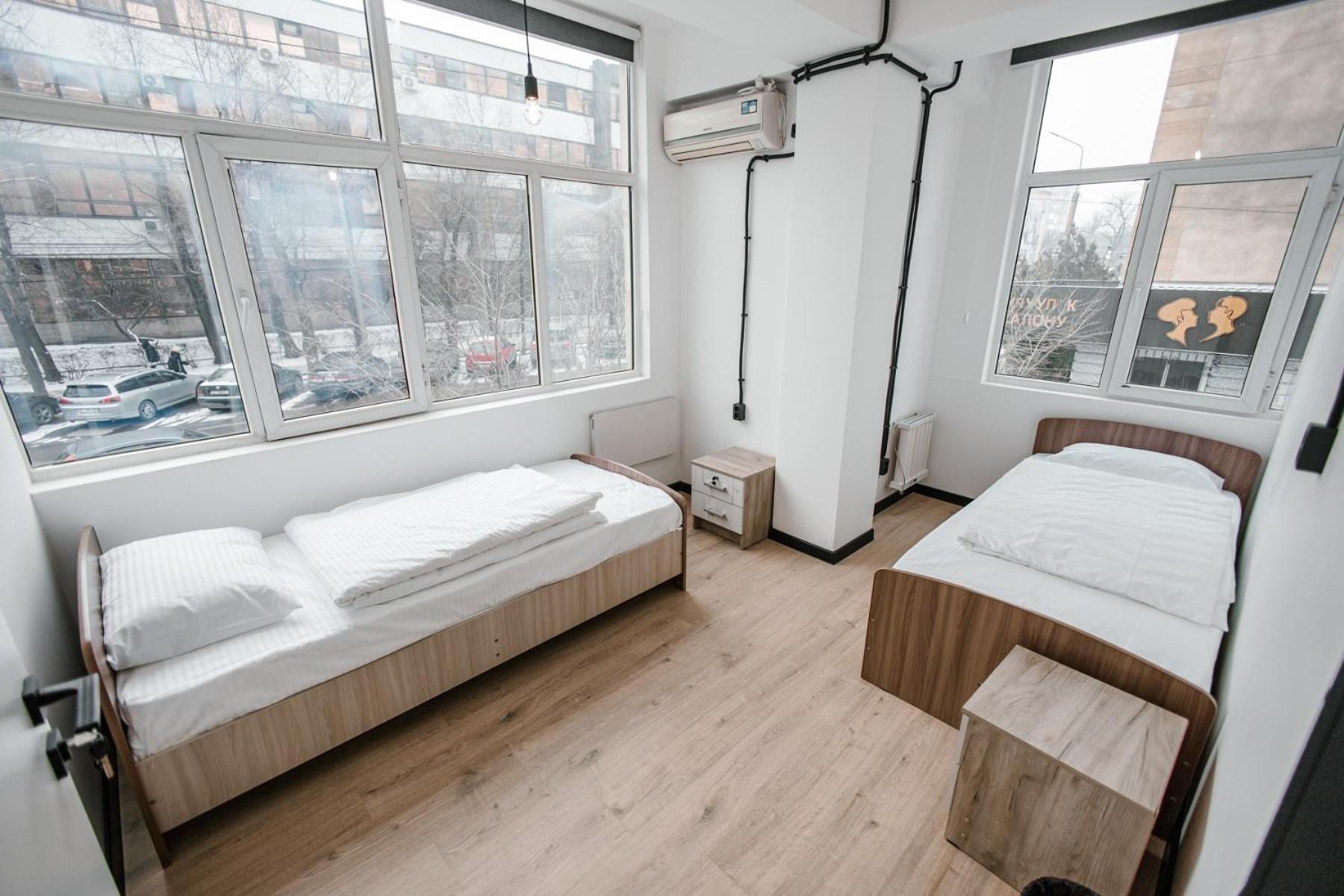 68 Hostel Bishkek Esterno foto